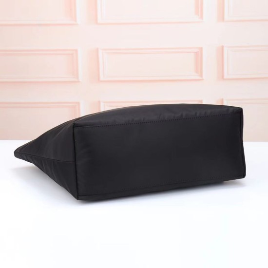 Replica Borsa tote Prada nylon con manici Saffiano Nero Replica Borsa tote Prada nylon con manici Saffiano Nero