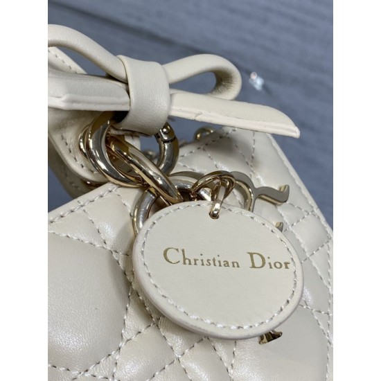 Borse Replica Dior D-Joy agnello ricamata con fiocco bianco avorio Borse Replica Dior D-Joy agnello ricamata con fiocco bianco avorio