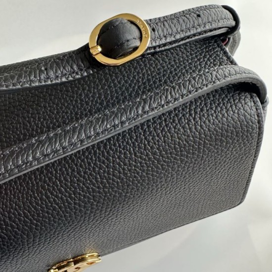Replica identica Borse Chanel Souplissimo Piccolo/Maxi Flap vitello Nero Replica identica Borse Chanel Souplissimo Piccolo/Maxi Flap vitello Nero