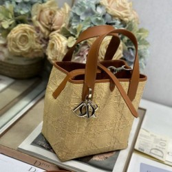Replica Borsa tote verticale Toujours piccola Dior rafia marrone Replica Borsa tote verticale Toujours piccola Dior rafia marrone