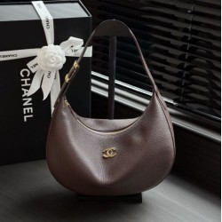 Replica perfette Borsa a tracolla Hobo Chanel AS6570 Halfmoon marrone