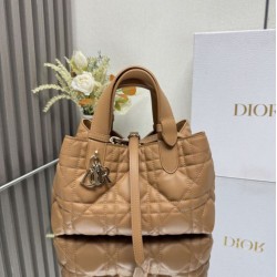 Repliche perfette Borsa Tote Piccola/Media Dior Toujours Marrone Repliche perfette Borsa Tote Piccola/Media Dior Toujours Marrone