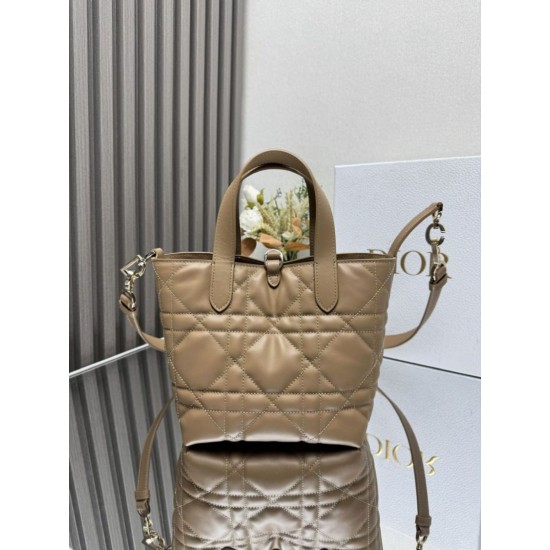 Replica perfetta Borsa tote verticale Dior Toujours Marrone Replica perfetta Borsa tote verticale Dior Toujours Marrone