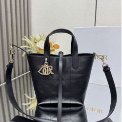 Replica perfetta Borsa piccola verticale Dior Toujours nera