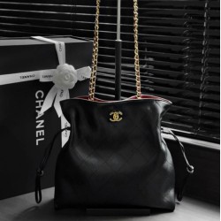 Replica Perfetto Borsa Tote shopping Chanel 26B Lucky AS6495 Nera
