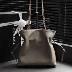 Replica Perfetto Borsa Tote shopping Chanel 26B AS6495 Kaki Replica Perfetto Borsa Tote shopping Chanel 26B AS6495 Kaki
