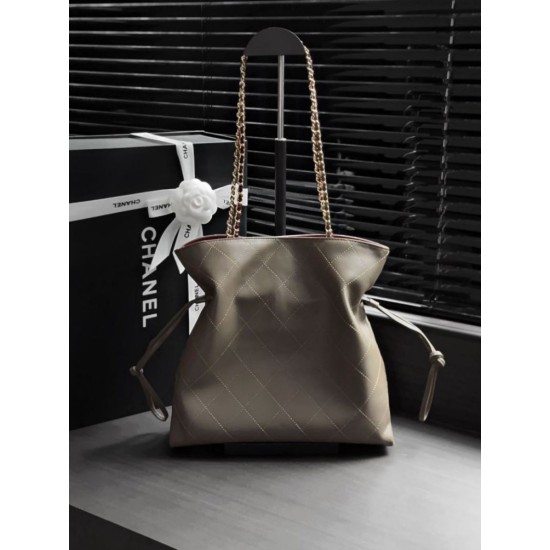 Replica Perfetto Borsa Tote shopping Chanel 26B AS6495 Kaki Replica Perfetto Borsa Tote shopping Chanel 26B AS6495 Kaki