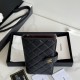 Replica Portafoglio lungo Chanel in pelle caviar trapuntata Nero