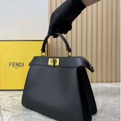 Replica Borsa piccola Fendi Peekaboo Iseeu Nero Replica Borsa piccola Fendi Peekaboo Iseeu Nero