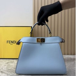 Replica Borsa piccola Fendi Peekaboo Iseeu Blu