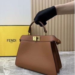 Repliche perfette Borsa piccola Fendi Peekaboo Iseeu Marrone Repliche perfette Borsa piccola Fendi Peekaboo Iseeu Marrone