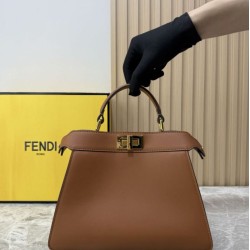Repliche perfette Borsa piccola Fendi Peekaboo Iseeu Marrone