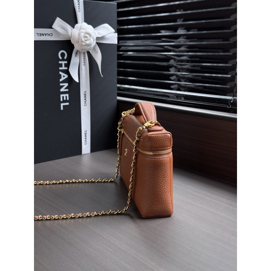 Replica Perfetta Borsa Chanel AP5347 Slim Vanity Case con patta Marrone Replica Perfetta Borsa Chanel AP5347 Slim Vanity Case con patta Marrone