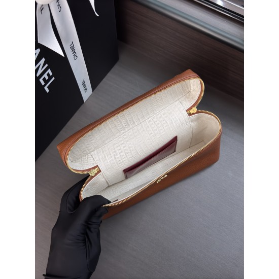 Replica Perfetta Borsa Chanel AP5347 Slim Vanity Case con patta Marrone Replica Perfetta Borsa Chanel AP5347 Slim Vanity Case con patta Marrone