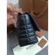 Imitazione Borsa a spalla Burberry Lola nera con chiusura TB Replica perfetta Borsa a spalla Burberry Lola nera con chiusura TB