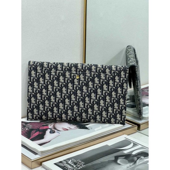 Replica Clutch Dior 30 Montaigne Avenue con patta Blu Replica Clutch Dior 30 Montaigne Avenue con patta Blu