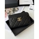 Replica perfetta Portacarte Chanel trapuntato con zip Caviar nero/rosso/albicocca Replica perfetta Portacarte Chanel trapuntato con zip Caviar nero/rosso/albicocca