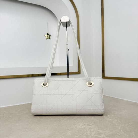 Replica Borsa shopping Dior Promenade East-West in pelle di vitello con motivo Cannage piatto Nero