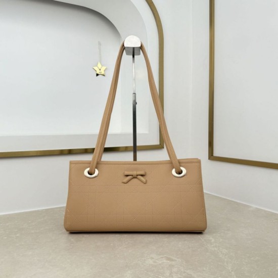 Replica Borsa shopping Dior Promenade East-West in pelle di vitello con motivo Cannage piatto Nero