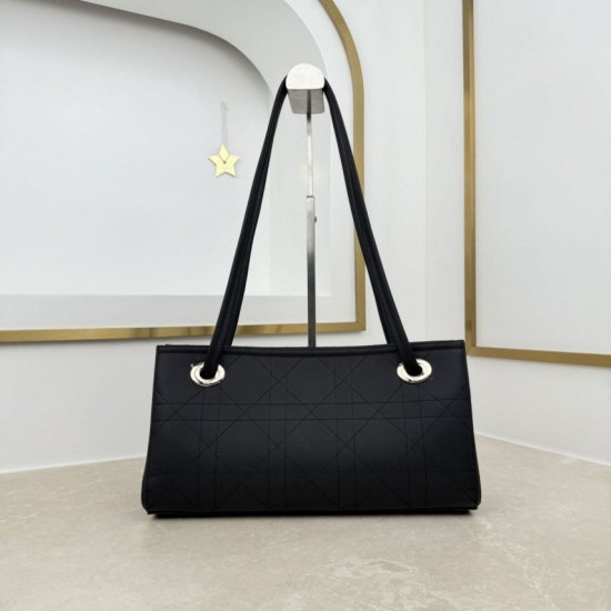 Replica Borsa shopping Dior Promenade East-West in pelle di vitello con motivo Cannage piatto Nero