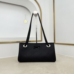 Replica Borsa shopping Dior Promenade East-West in pelle di vitello con motivo Cannage piatto Nero