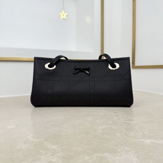 Replica Borsa shopping Dior Promenade East-West in pelle di vitello con motivo Cannage piatto Nero