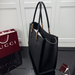 Replica Perfetta Borsa tote Gucci Bamboo grande A0022V nera Replica Perfetta Borsa tote Gucci Bamboo grande A0022V nera
