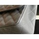 Riproduzione Fedele Medium Classic Caviar Flap Borse A1112 Grigio Argento / Hardware d'oro imitazioni Replica Alta Qualità Medium Classic Caviar Flap Borse A1112 Grigio Argento / Hardware d'oro