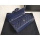 Riproduzione Fedele Medium Classica Caviar Flap Borse A1112 Blu Argento / Hardware d'oro imitazioni Replica Alta Qualità Medium Classica Caviar Flap Borse A1112 Blu Argento / Hardware d'oro