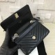 Riproduzione Fedele Classic Flap Charms Portafoglio Woc A33814 Nero imitazioni Replica Alta Qualità Classic Flap Charms Portafoglio Woc A33814 Nero