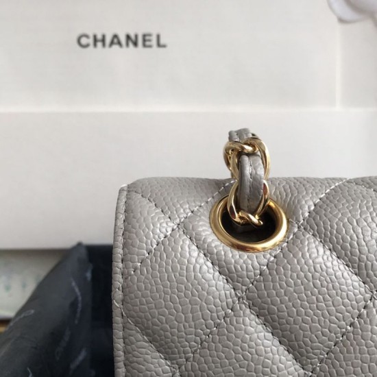 Dupe Borsa con patta classica in pelle di vitello granulata A1112 Grigio imitazioni perfette Replica Borsa con patta classica in pelle di vitello granulata A1112 Grigio Griffate