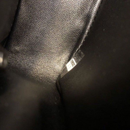 Dettagli perfetti Borsa a patta classica A1116 Hardware nero imitazioni perfette