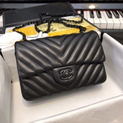 Dettagli perfetti Borsa a patta classica A1116 Hardware nero