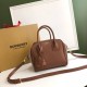 Burberry Cube Square Bag Marrone Dupe Perfetta Cloni Firmate Burberry Cube Square Bag Marrone imitazioni