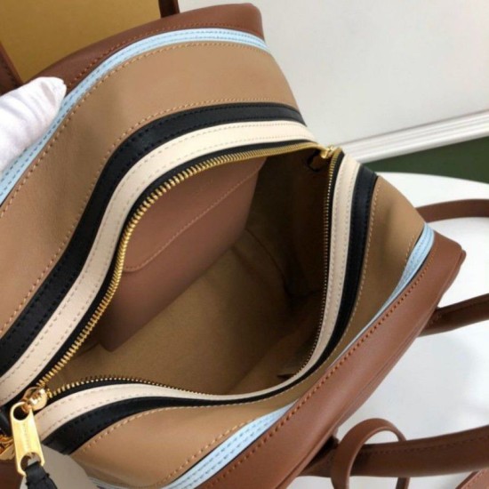 Burberry Cube Square Bag Marrone Dupe Perfetta Cloni Firmate Burberry Cube Square Bag Marrone imitazioni