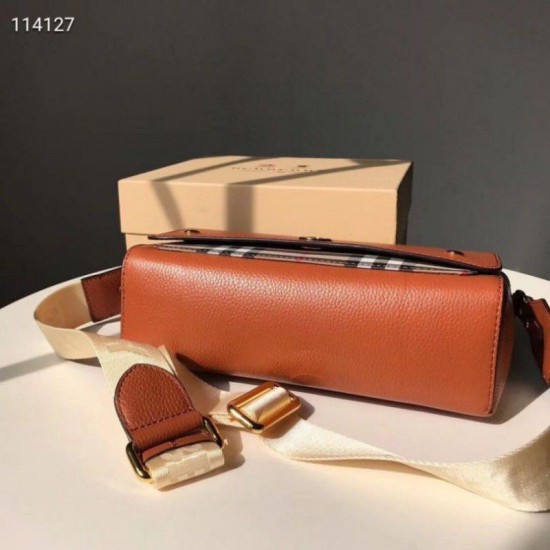 Burberry Borse Replica di alta qualità vintage nera Dupe Perfetta Cloni Firmate Burberry Borse Replica di alta qualità vintage nera imitazioni