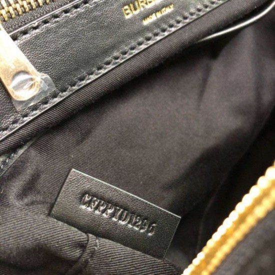 Zaino Burberry Nero Dupe Perfetta Cloni Firmate Zaino Burberry Nero imitazioni