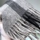 Riproduzione Fedele Sciarpe di seta cashmere grigie imitazioni Replica Alta Qualità Sciarpe di seta cashmere grigie