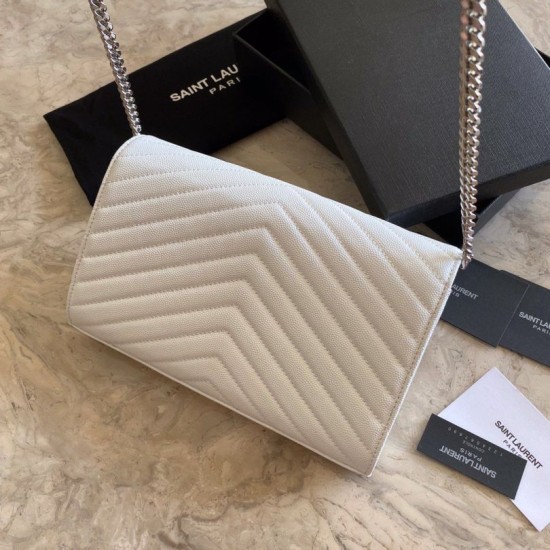 Portafoglio a catena busta con monogramma YSL Saint Laurent in pelle martellata bianco Dupe Perfetta Cloni Firmate Portafoglio a catena busta con monogramma YSL Saint Laurent in pelle martellata bianco imitazioni