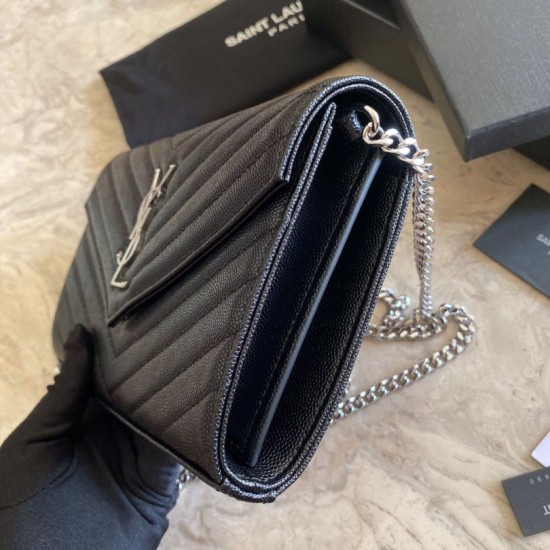 Cloni Firmate Imitazione Portafoglio con catena YSL Saint Laurent con busta a catena in pelle martellata nero argento hardware imitazioni