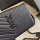 Cloni Firmate Portafoglio con catena YSL Saint Laurent con busta a catena in pelle martellata nera nera hardware imitazioni
