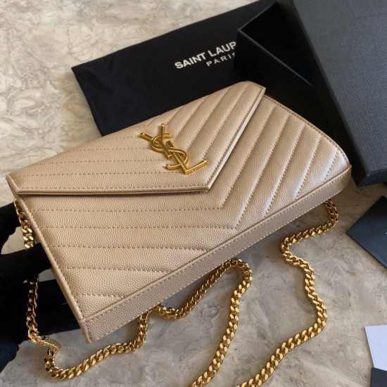 Portafoglio con catena YSL Saint Laurent con busta a catena in pelle martellata color albicocca Dupe Perfetta Cloni Firmate Portafoglio con catena YSL Saint Laurent con busta a catena in pelle martellata color albicocca imitazioni