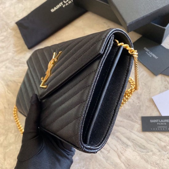 Portafoglio con catena YSL Saint Laurent con busta a catena in pelle martellata Hardware nero oro Dupe Perfetta Cloni Firmate Portafoglio con catena YSL Saint Laurent con busta a catena in pelle martellata Hardware nero oro imitazioni
