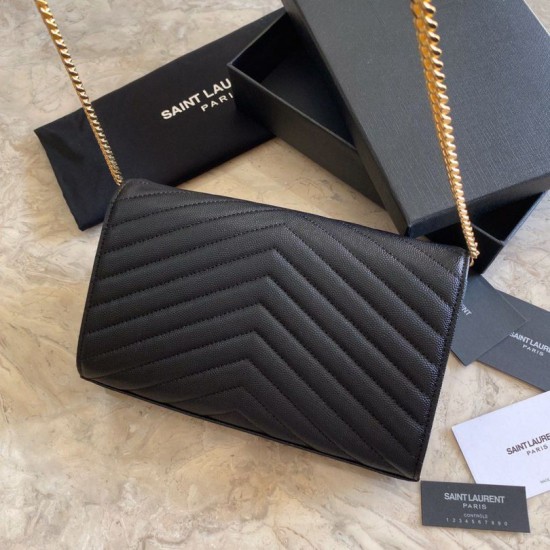 Portafoglio con catena YSL Saint Laurent con busta a catena in pelle martellata Hardware nero oro Dupe Perfetta Cloni Firmate Portafoglio con catena YSL Saint Laurent con busta a catena in pelle martellata Hardware nero oro imitazioni