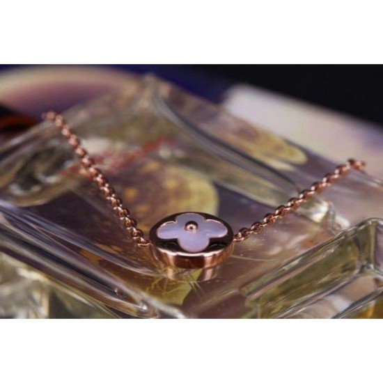 Riproduzione Fedele Alta gamma replica Color Blossom Sun Pendant Q93520 imitazioni Replica Alta Qualità Alta gamma Color Blossom Sun Pendant Q93520
