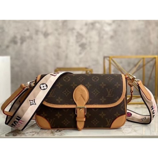Diane Satchel M45985 Diane Satchel M45985