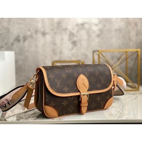 Diane Satchel M45985 Diane Satchel M45985