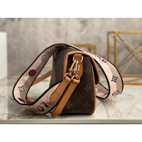 Diane Satchel M45985 Diane Satchel M45985