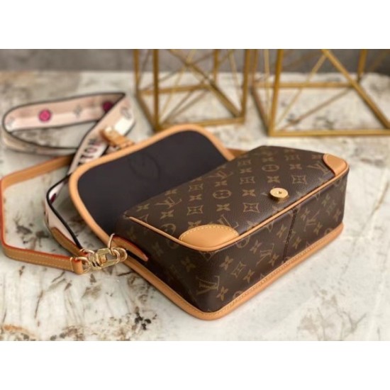 Diane Satchel M45985 Diane Satchel M45985