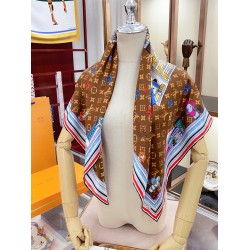 LV Silk Vivienne Xmas Square 90 M77905 Marrone